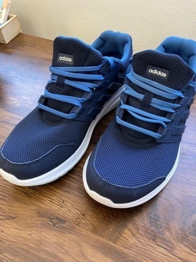 adidas 28㎝ランニングシューズ