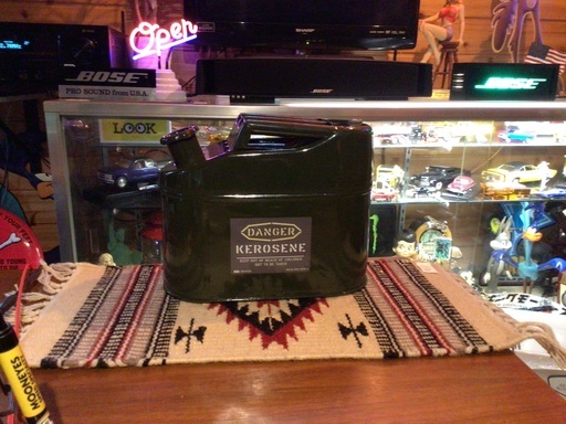 【美品】ジェリ缶　燃料携行缶　キャンプ用ストーブ等に　ミリタリー