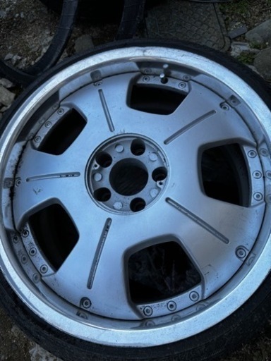 車のパーツ タイヤ、ホイール