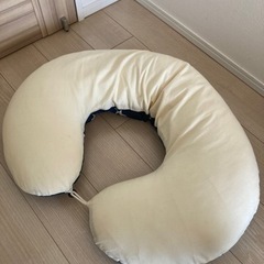 授乳クッション　西松屋の画像