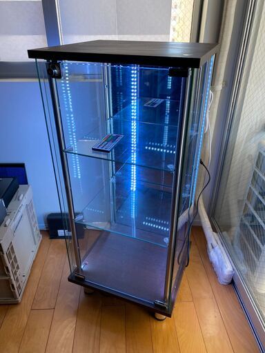 ガラスコレクションケース　JONY　スリムロータイプ （高さ90cm ）