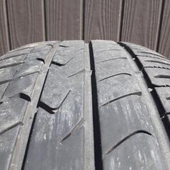 車のパーツ タイヤ、ホイールの画像