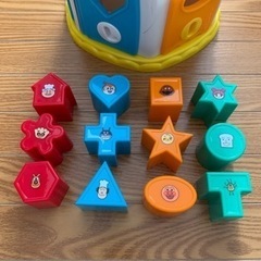 アンパンマン どこがあくかな?かぎパズル　知育玩具の画像