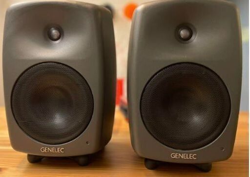 スピーカー genele 8040A