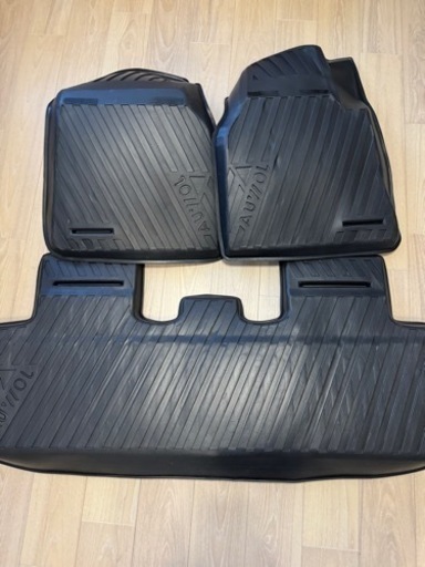 テスラ　モデルY フロアマット