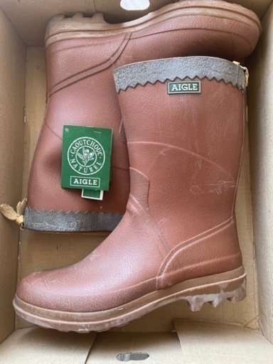 (新品未使用、箱付を半額以下で！) AIGLE レインブーツ