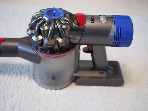 dyson v8 fluffy+ 2017年製　作動に問題なし　社外クリーナーヘッド付 ダイソン