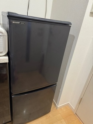 ☆Price Down☆【SHARP refrigerator 冷蔵庫 一人暮らし用137L】