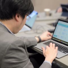 経験ゼロから営業スタッフに/営業/研修充実・学歴不問/正社員の画像