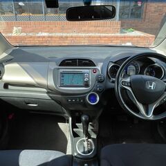 ハイブリッド車もあります！！普通車日額2,000円～　多数ご用意～☆の画像