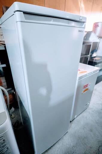 SHARP　ノンフロン冷凍庫　FJ-HS17X-W