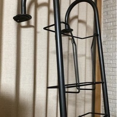 ★本日ＯＫ 引っ掛け マガジンラック 本棚 棚 シェルフ ドア掛け タンス 箪笥 クローゼット ドア 扉 ラック すき間収納 雑誌  ひっかけ 引っかけ マガジンスタンド ブック 収納 書斎 黒 ブラックの画像