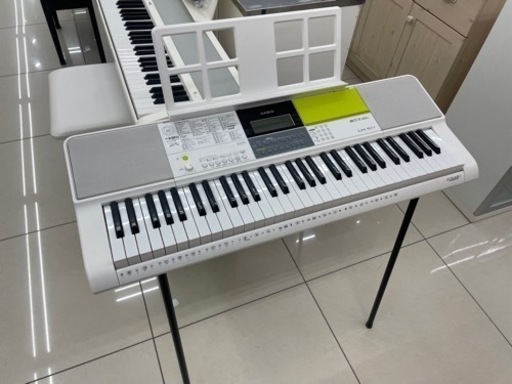 キーボード　CASIO  lk−511 マイク・スタンド付き 3