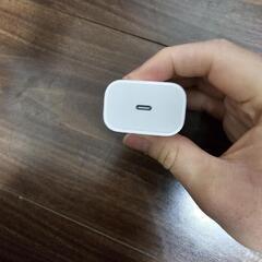 Apple 充電器の画像