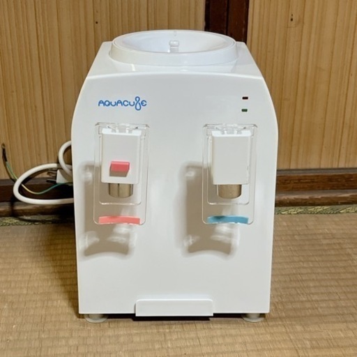 家庭用卓上型 コンパクトウォーターサーバー AQUA CUBE2 AQC-002 新型 コンパクトタイプ 冷水7℃/温水/水分補給