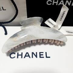 CHANEL シャネル ヘアクリップ バンスクリップ マーブルグレーの画像