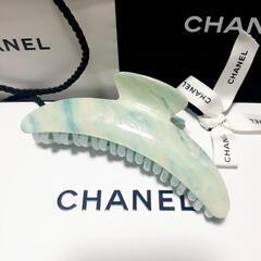 CHANEL シャネル ヘアクリップ バンスクリップ マーブルブルーの画像