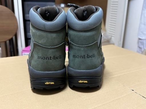 新品のスノーブーツ