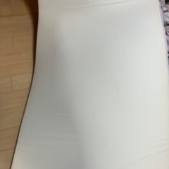 家具、ベッド、マットレスの画像