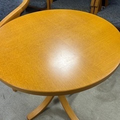天童木工　カフェテーブル24台　椅子45脚　ホテル商品　中古品　滋賀県大津市藤岡奥町から　直接引取限定の画像