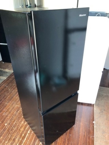 福岡市内配送設置無料　2022年式　ハイセンス 冷蔵庫 幅49cm 175L ブラック HR-D1701B 2ドア 右開き 大容量冷蔵室122L スリム
