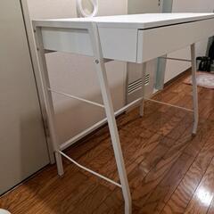 机 デスク オフィスの画像