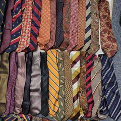 ネクタイ👔70本セットの画像