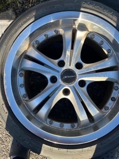 車のパーツ タイヤ、ホイール