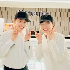 【Sweets De Metro 西船橋駅内】スイーツショップでアルバイト募集！深夜は時給40%UP！西船橋駅ナカ♪ 	月ごとに扱うスイーツが変わる「マンスリースイーツショップ」★スイーツ・接客好きな方大歓迎☆ご応募お待ちしております♪の画像