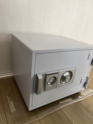 極美品 ダイヤセーフ 耐火金庫 ダイヤルタイプ D34-4