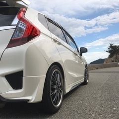ホンダ　フィット　無限車　ハイブリッド