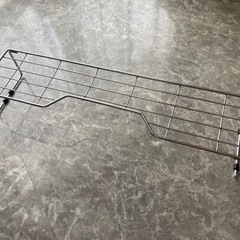 キッチン隙間コンロ奥ステンレスラックの画像
