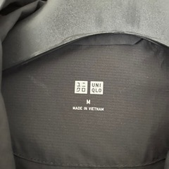 【新品】ユニクロ　ポケッタブルパーカの画像
