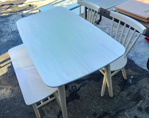 ニトリ ダイニング4点セット モデル ナッツ 幅130cm 奥行き75cm 高さ70cm ベンチ チェア ダイニングテーブル 食卓