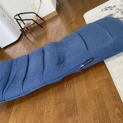 交渉中　4月下旬受け渡し　座椅子　ブルーの画像