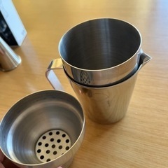 カクテルシェーカー、メジャーカップ　搾り器3セット　　他の画像