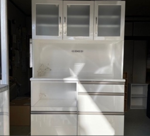 【キャンセル出ました】使用半年マナベインテリアの食器棚