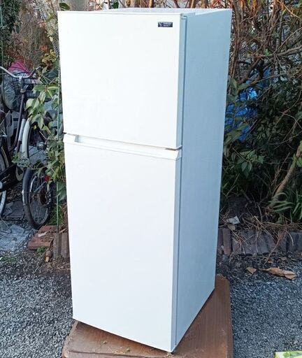 ★美品!!お届け可！★2020年製 ヤマダセレクト 225L 冷凍冷蔵庫 YRZ-F23G1