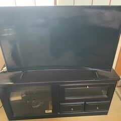ジャンク　美品48インチ　2017年製造、湾曲液晶３波テレビ　
