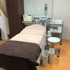 【高級エステセット】写真の備品ほぼ全て付きます【引取り限定】