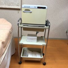 【高級エステセット】写真の備品ほぼ全て付きます【引取り限定】の画像