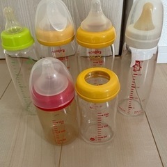 哺乳瓶･赤ちゃん用枕セット☆の画像