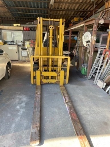 フォークリフト2t