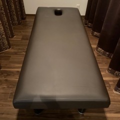 マッサージ、エステ施術ベッド