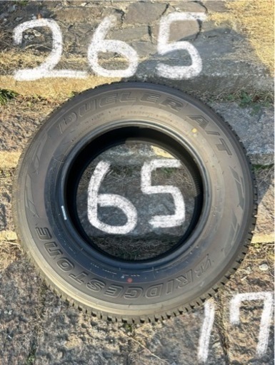 車のパーツ タイヤ、ホイール