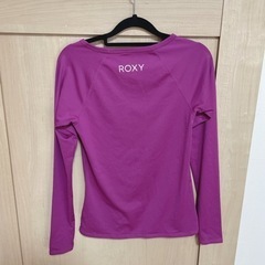 ROXY ラッシュガード　パープルの画像