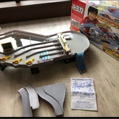 おもちゃ　トミカ　の画像
