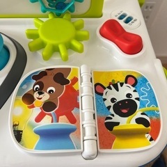アクティビティテーブル　知育玩具　赤ちゃんの画像