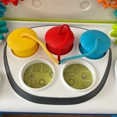 アクティビティテーブル　知育玩具　赤ちゃんの画像