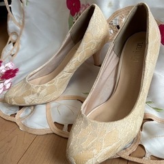 ⭐︎お譲り決定⭐︎総レースのきれいなパンプスL L〜結婚式やお出掛けに